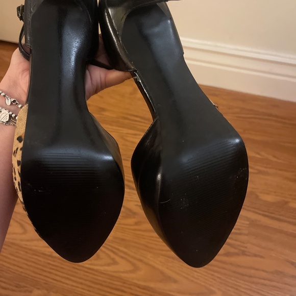 Carlos Leopard Platform Pumps 9.5 - Picture 4 of 4